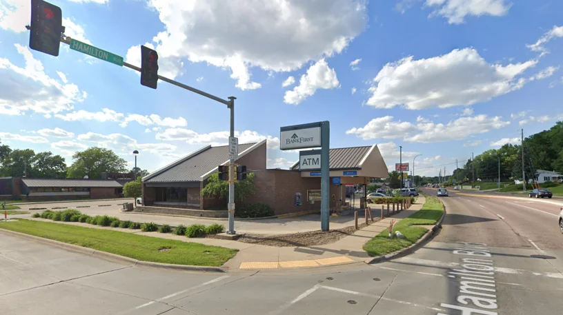 2401 Hamilton Boulevard - retail for sale in sioux city, IA