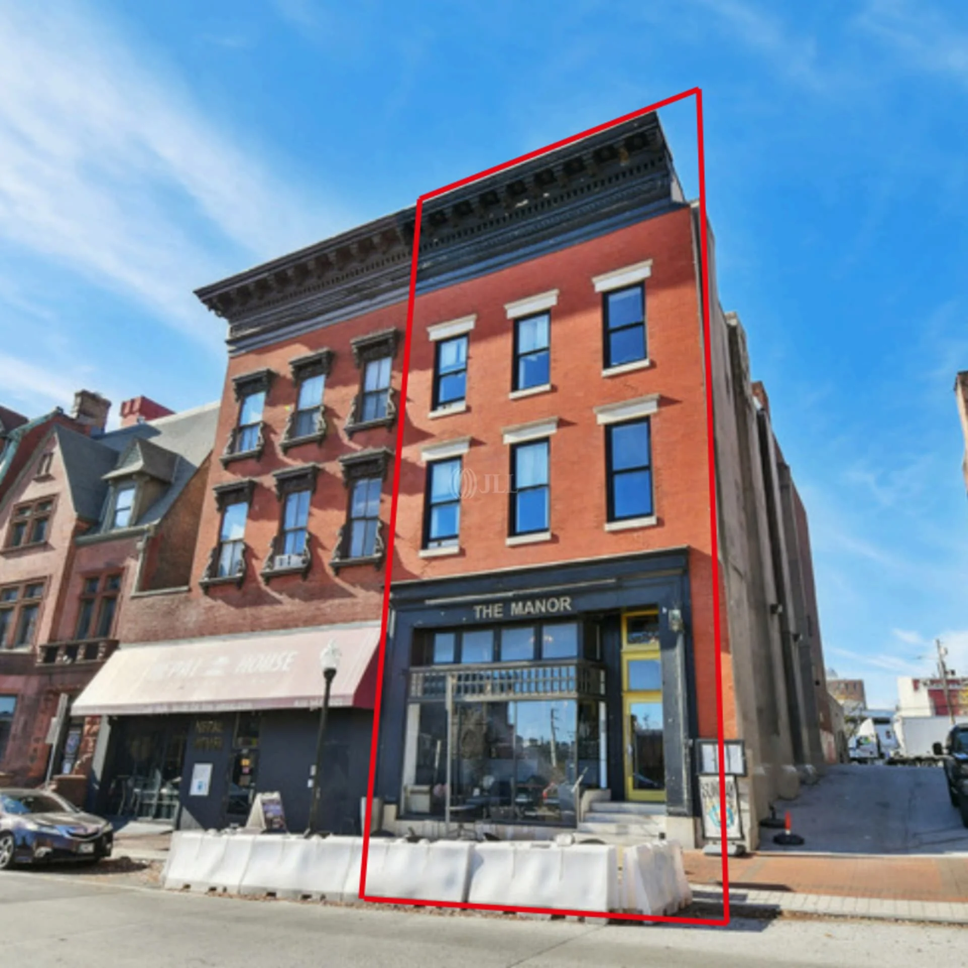 924 N Charles St — Sale in Baltimore, MD, photo 2 of 4