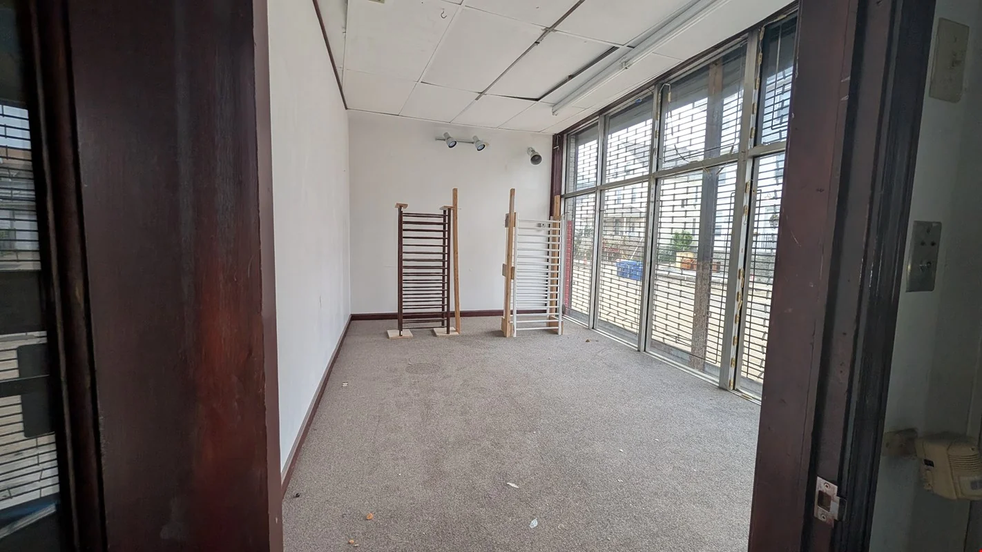 Retail Opportunity📍 206 County Street, — Sale in New Bedford, MA, photo 3 of 8