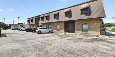 1003 Beckett Dr, San Antonio, TX 78213 — Sale in San Antonio, TX, photo 2 of 8