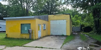 South Rundle Ave — Sale in Lansing, MI, photo 3 of 5