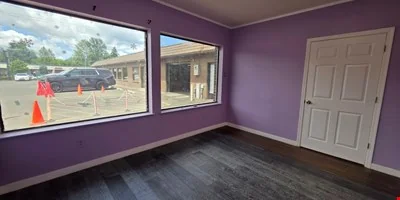 Meridian Retail Building — Lease in Puyallup, WA, photo 3 of 8