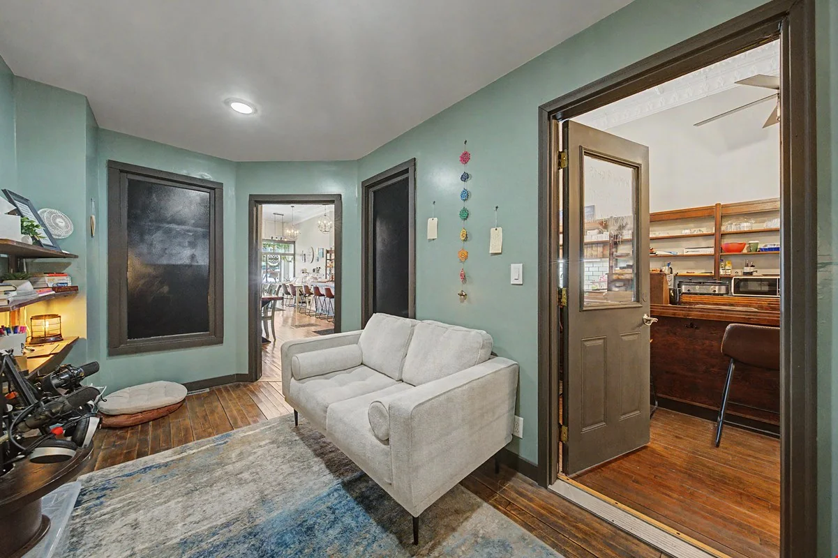806 12th Street — Sale in Belle Plaine, IA, photo 4 of 8