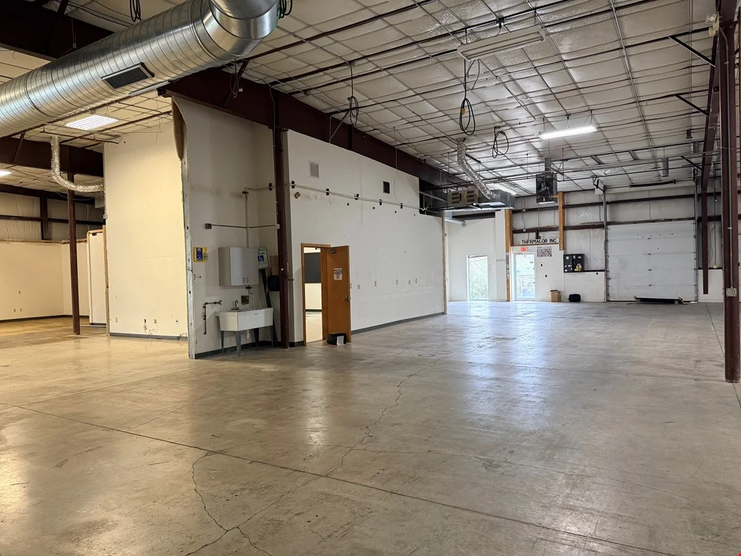 Warehouse & Office Space in Middleton - Eagle… — Lease in Middleton, WI, photo 2 of 8