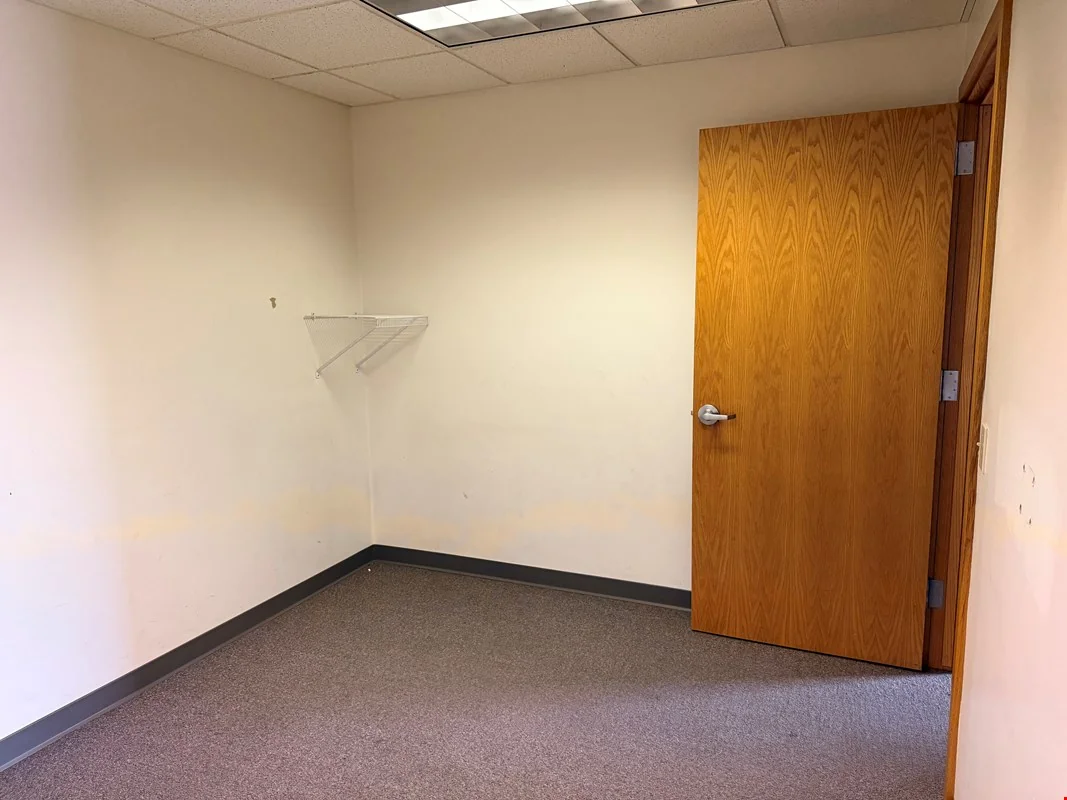 Warehouse & Office Space in Middleton - Eagle… — Lease in Middleton, WI, photo 5 of 8