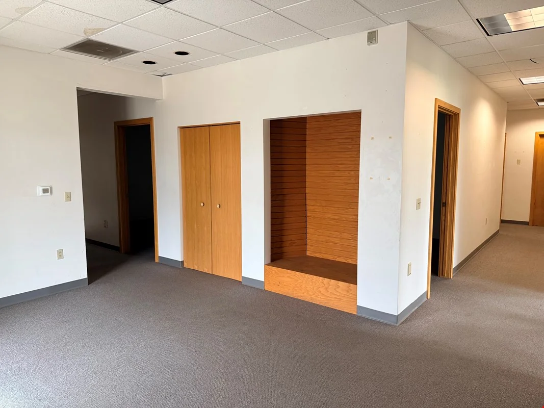 Warehouse & Office Space in Middleton - Eagle… — Lease in Middleton, WI, photo 4 of 8