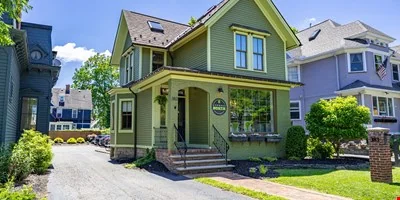 Rare Park Ave Office and Retail Space with On Site Parking - retail for sale in rochester, NY