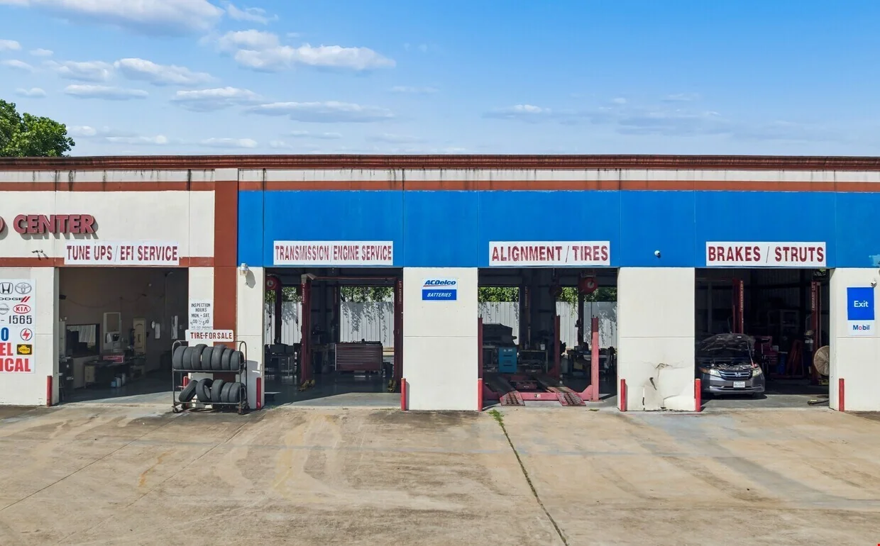 9,400 SF collision hub built to scale your throughput… — Sale in Houston, TX, photo 2 of 8