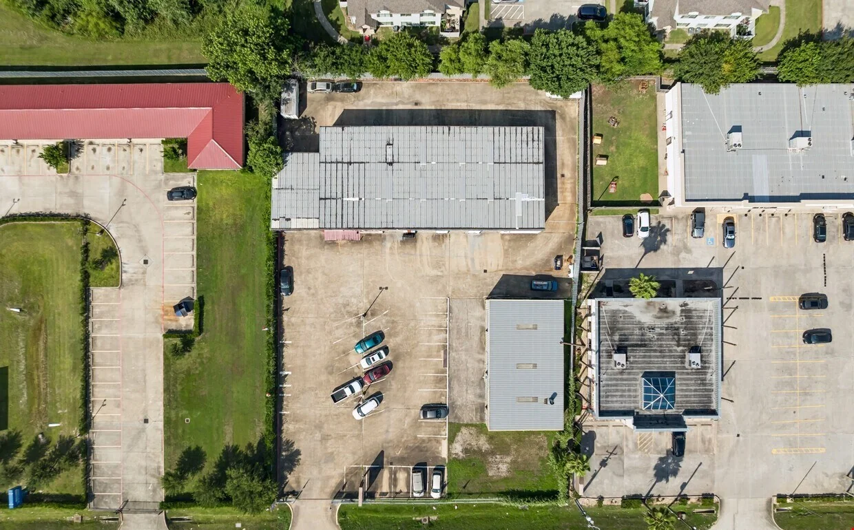 9,400 SF collision hub built to scale your throughput… — Sale in Houston, TX, photo 4 of 8