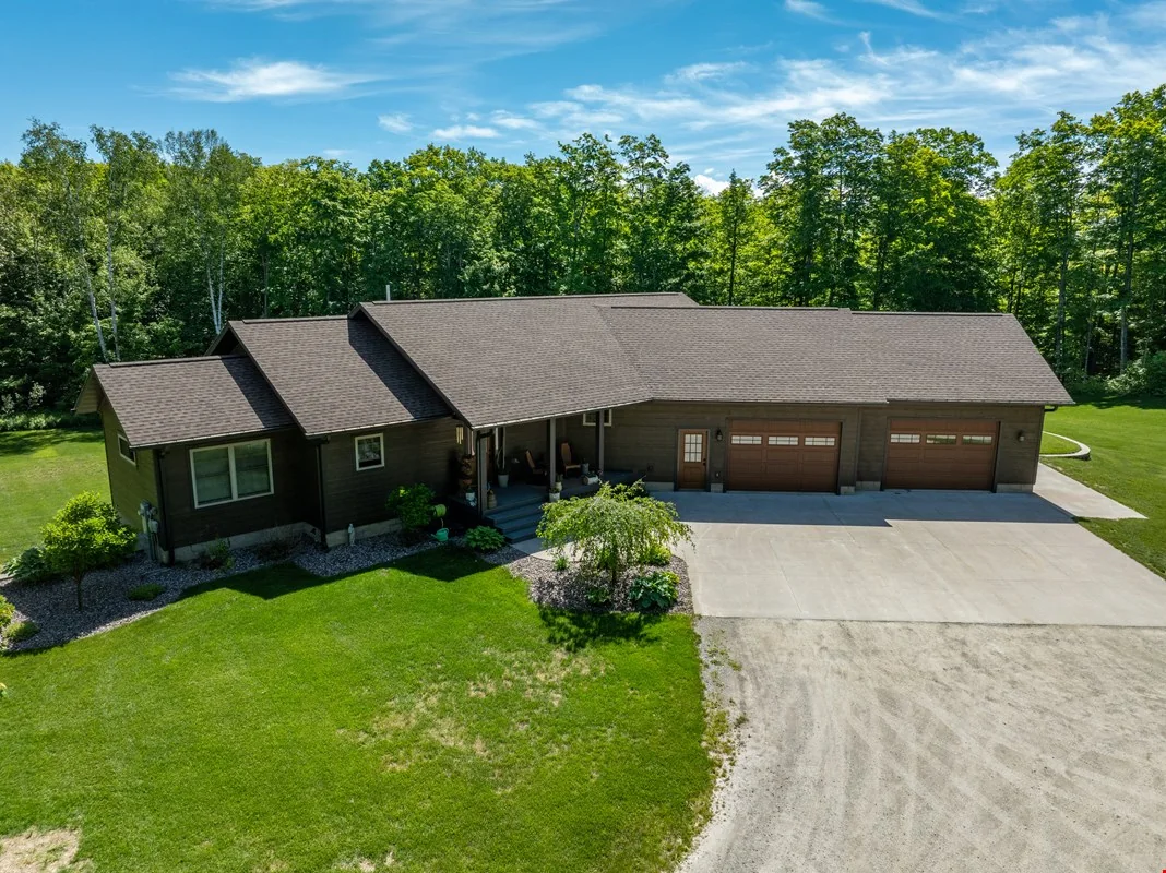 Pictured Rocks Cabins & Trading Company — Sale in Munising, MI, photo 3 of 8