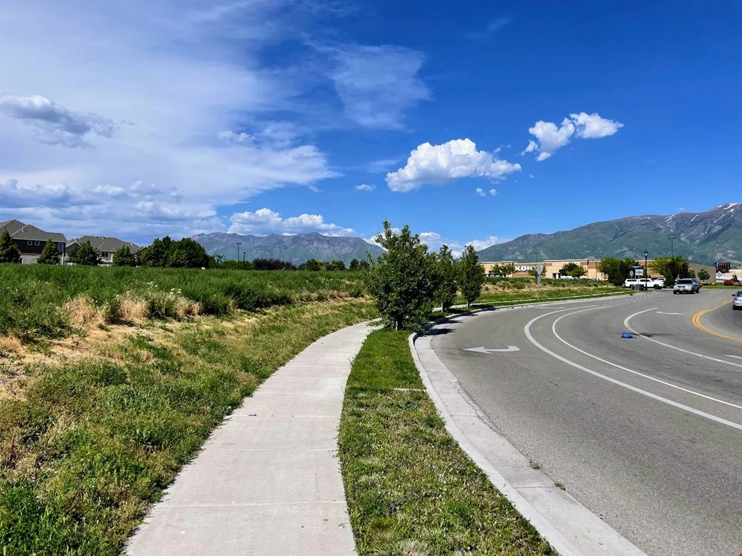 1366 N Main St — Sale in Layton, UT, photo 2 of 8