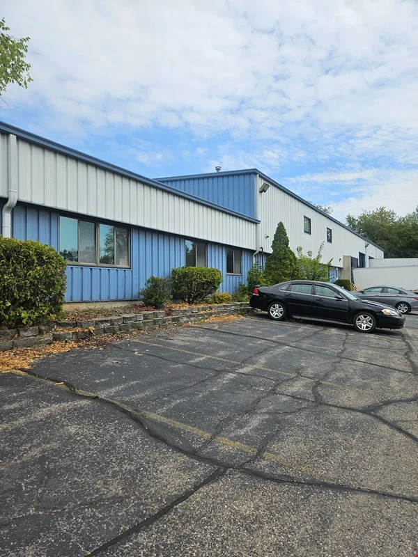 Office/Flex/Warehouse for Sale — Sale in Madison, WI, photo 2 of 6