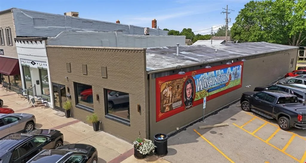 122 N Main St — Lease in Washington, IL, photo 3 of 8