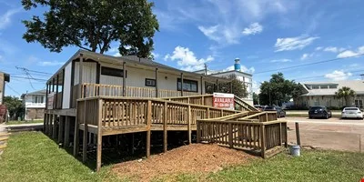 405 8th St, Kemah TX 77565- Office/Retail Opportunity — Lease in Kemah, TX, photo 1 of 8