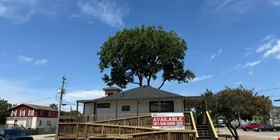 405 8th St, Kemah TX 77565- Office/Retail Opportunity — Lease in Kemah, TX, photo 2 of 8
