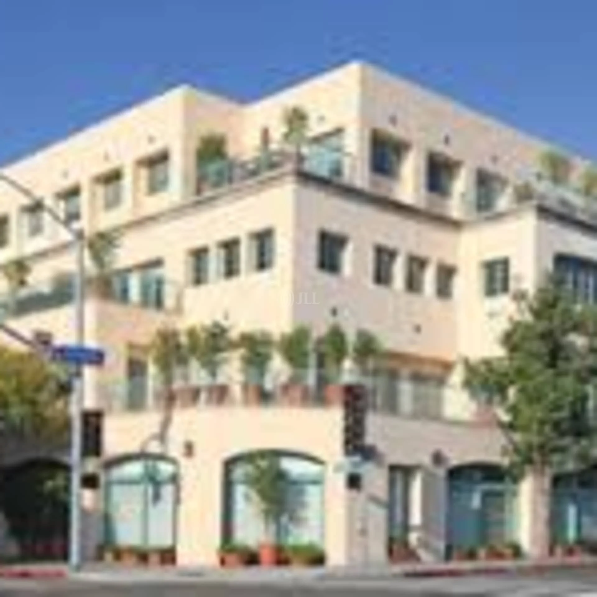 725 Arizona Ave — Lease in Santa Monica, CA, photo 2 of 4