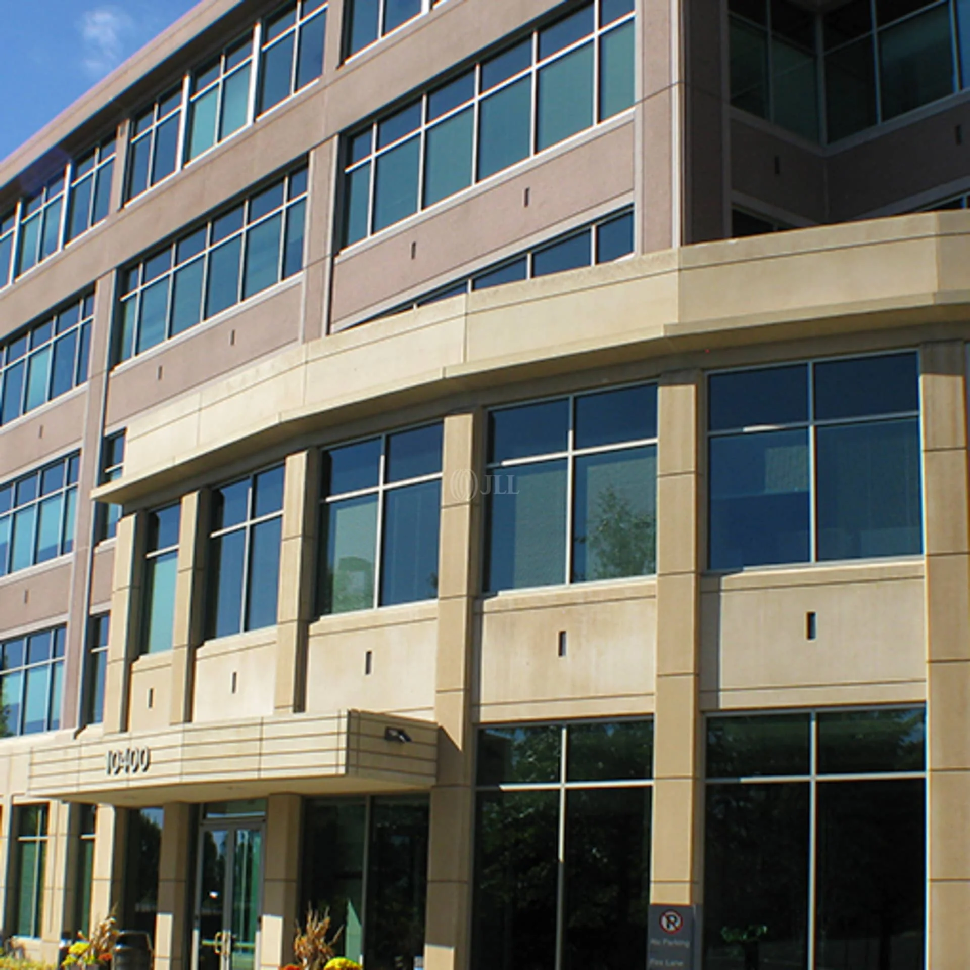 10400 Viking Drive — Lease in Eden Prairie, MN, photo 2 of 4