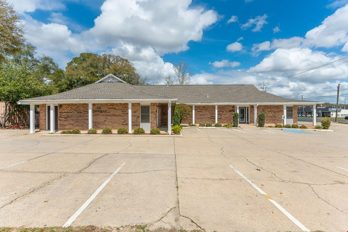 1078 S Ferdon Blvd — Sale in Crestview, FL, photo 7 of 8