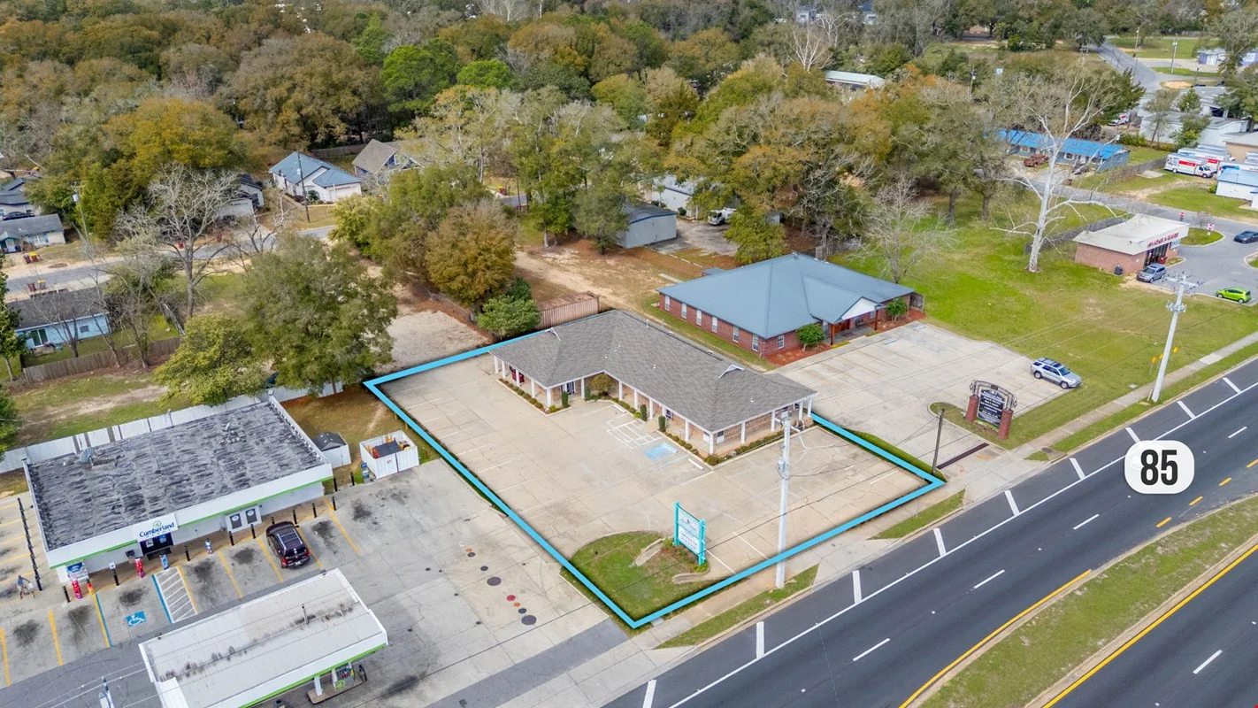 1078 S Ferdon Blvd — Sale in Crestview, FL, photo 6 of 8