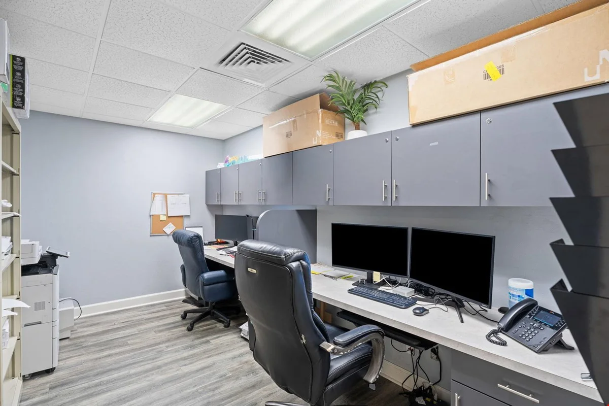 Office/Warehouse For Sale — Sale in Fort Myers, FL, photo 4 of 8