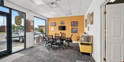 Prime Office Building with Exceptional Frontage — Sale in Salt Lake City, UT, photo 6 of 8