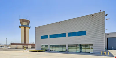 800 Aviation Dr - SoCal Executive Hangar at KCMA — Sale in Camarillo, CA, photo 1 of 8