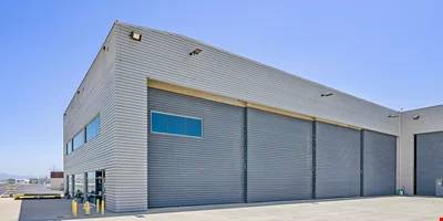 800 Aviation Dr - SoCal Executive Hangar at KCMA — Sale in Camarillo, CA, photo 4 of 8