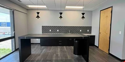 Cedar Professional Office Building — Lease in Bloomington, MN, photo 3 of 8