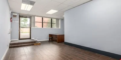 5860 NW HWy — Lease in Chicago, IL, photo 7 of 8