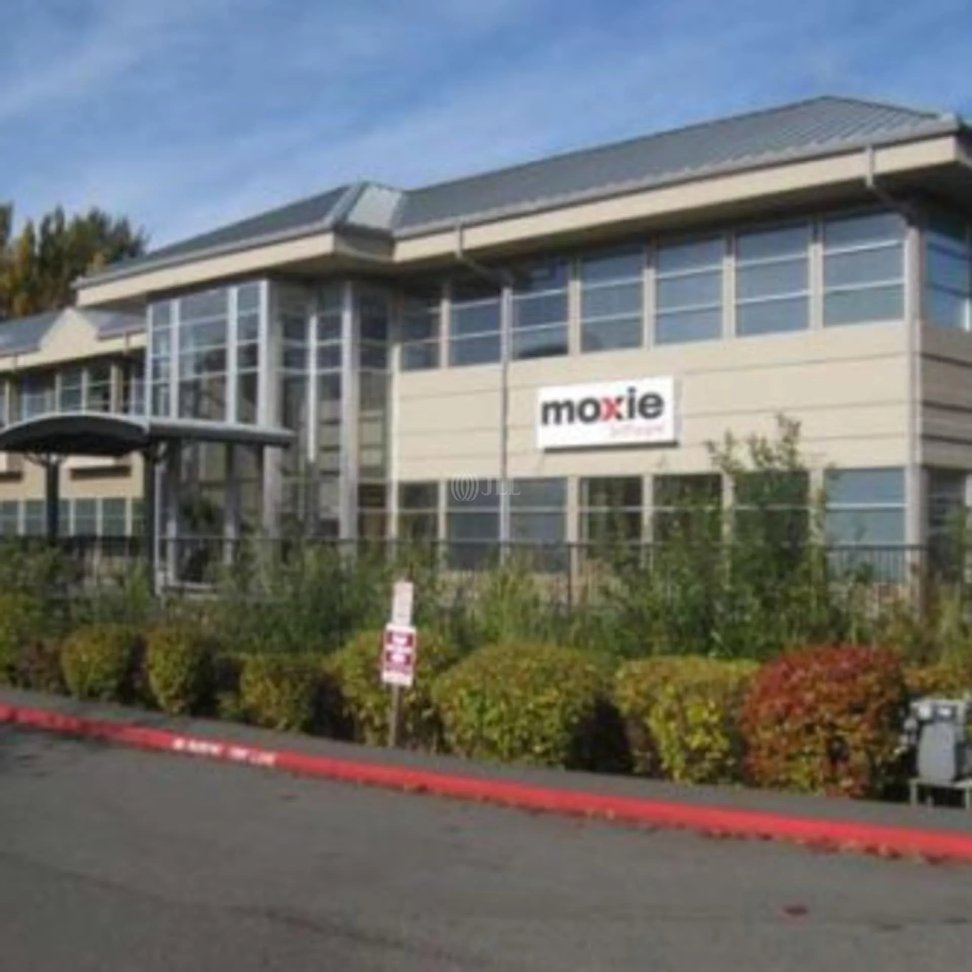 15 Lake Bellevue — Lease in Bellevue, WA, photo 2 of 4