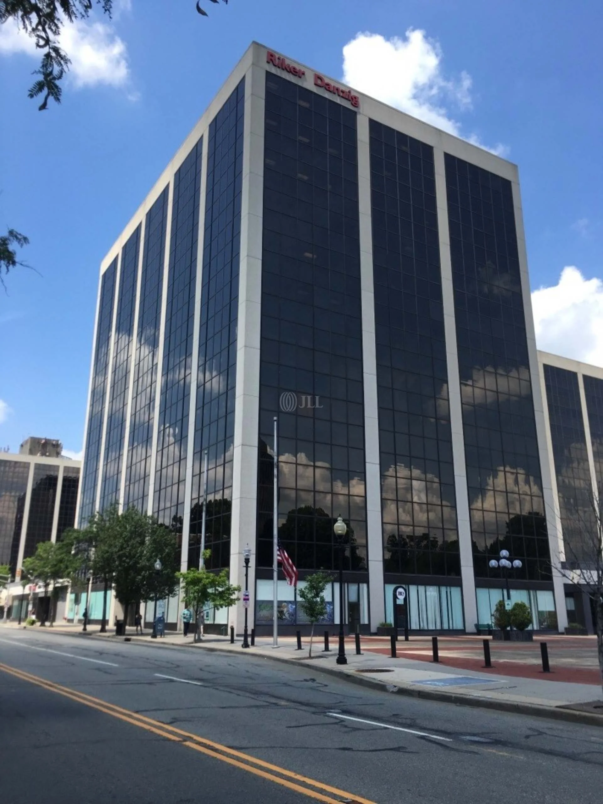 Headquarters Plaza North Tower — Lease in Morristown, NJ, photo 4 of 8