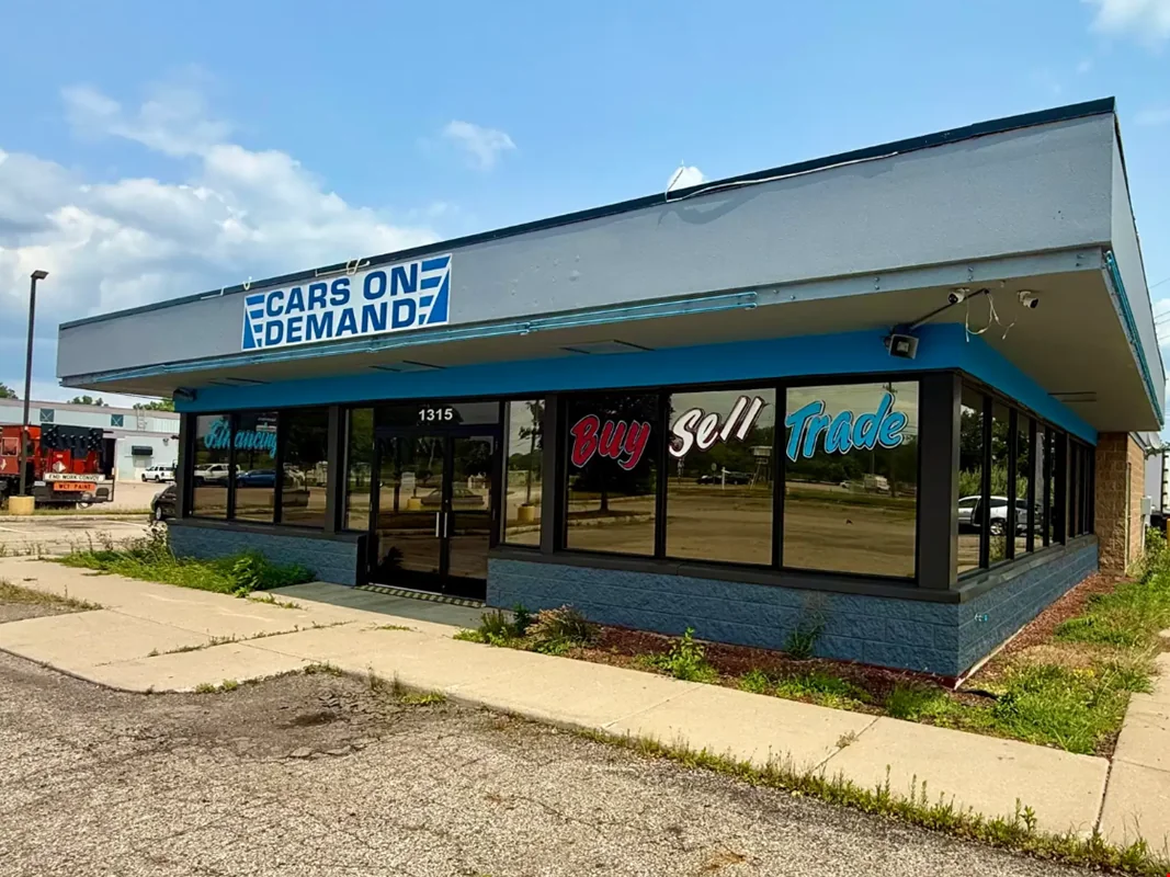 Auto Sales Facility with Separate Repair Building — Sale in Lansing, MI, photo 3 of 8