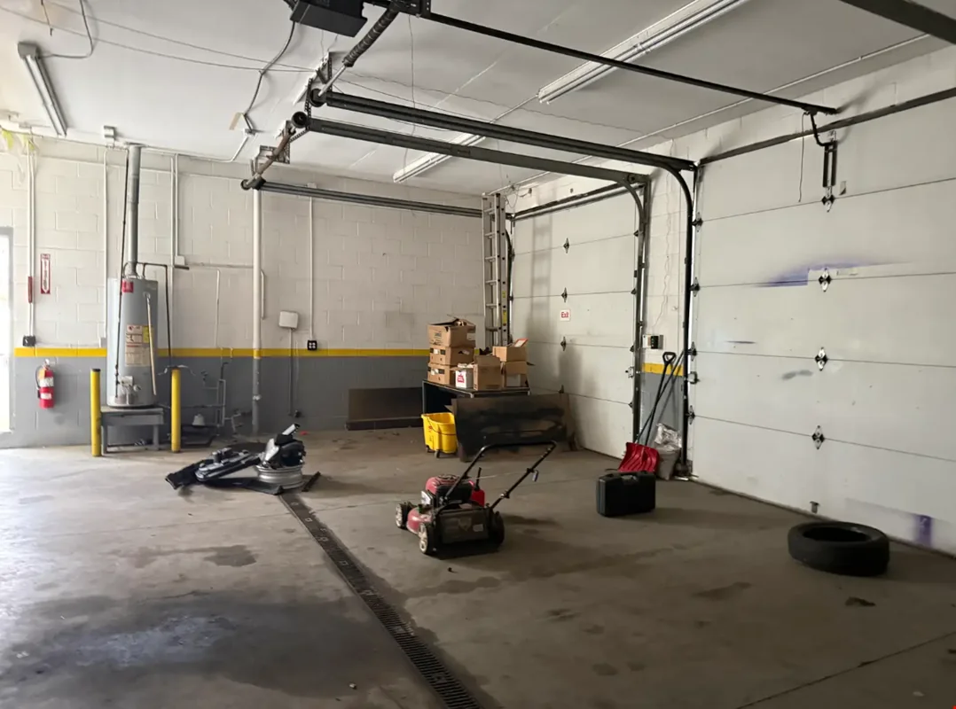 Auto Sales Facility with Separate Repair Building — Sale in Lansing, MI, photo 6 of 8