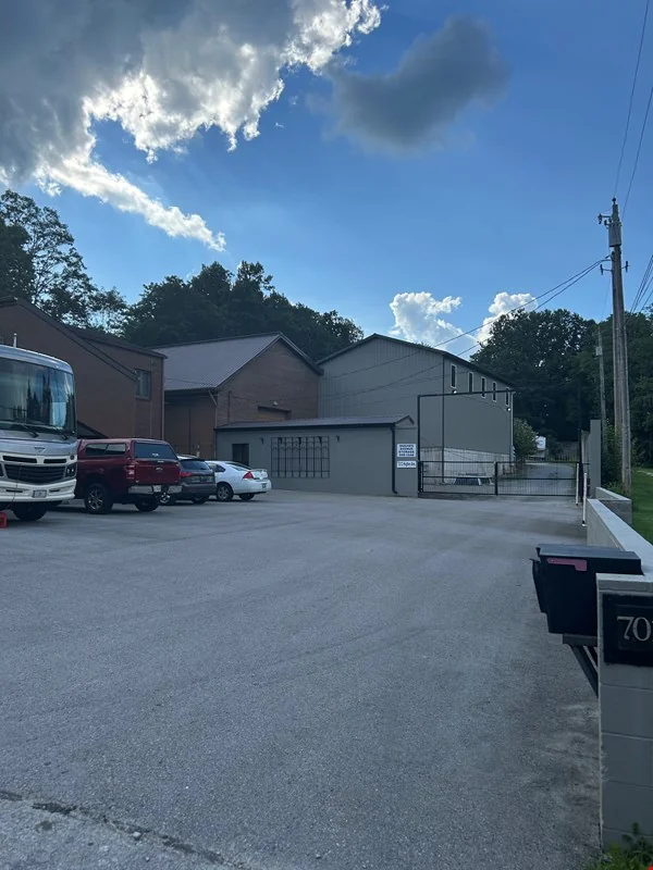 7006-7014 Hughes Ave — Sale in Crestwood, KY, photo 4 of 7