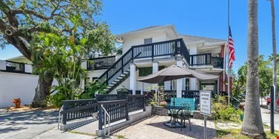 Harbor Inn on Main — Sale in Safety Harbor, FL, photo 2 of 8