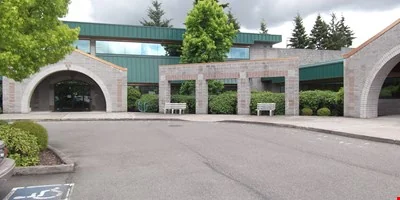 Meridian Professional Center — Lease in Puyallup, WA, photo 2 of 7