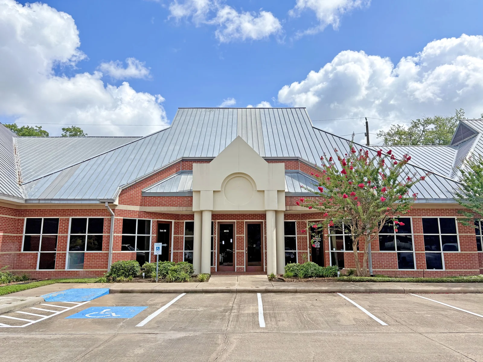 Healthcare in Sugar Land, TX — Lease in Sugar Land, TX, photo 1 of 8