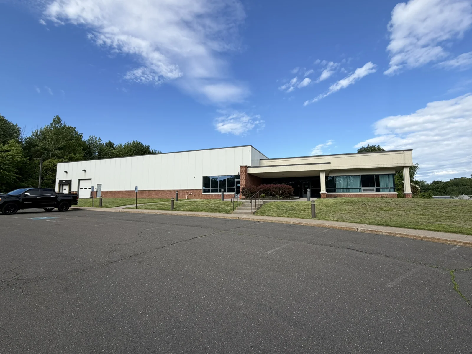 Industrial in Berlin, CT — Sale in Berlin, CT, photo 1 of 8