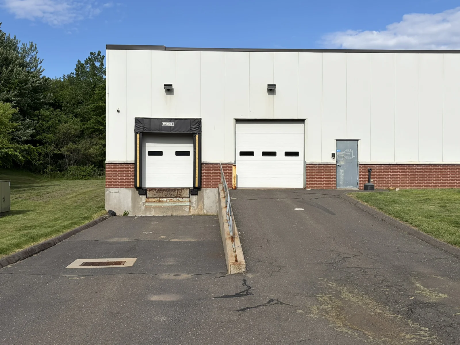 Industrial in Berlin, CT — Sale in Berlin, CT, photo 2 of 8