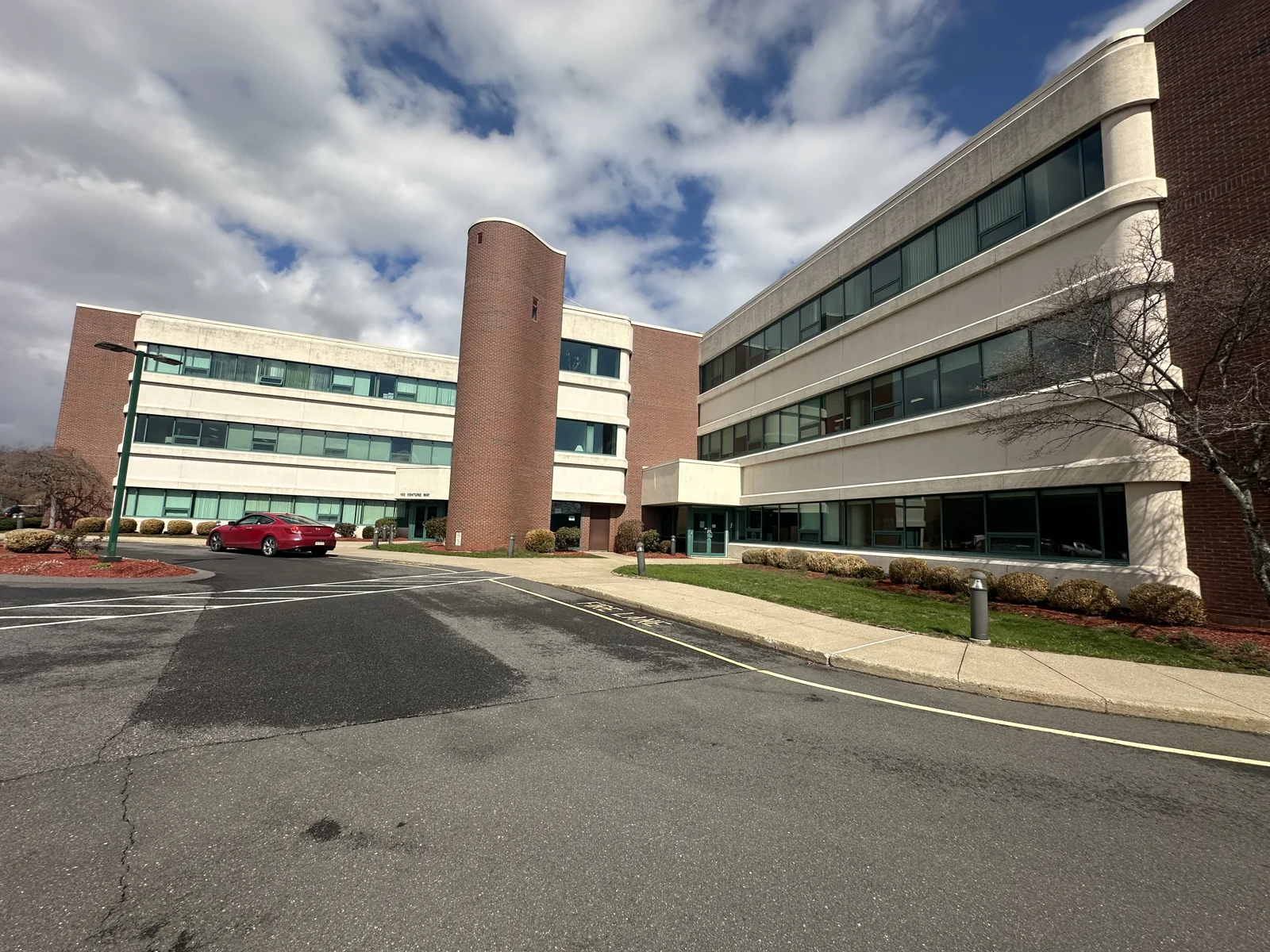 Office in Hadley, MA — Sale in Hadley, MA, photo 2 of 8