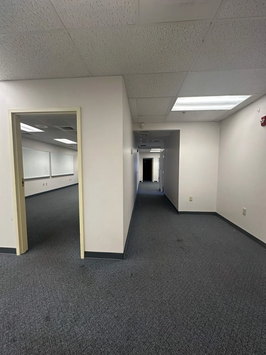 Office in Bloomfield, CT — Sale in Bloomfield, CT, photo 6 of 8
