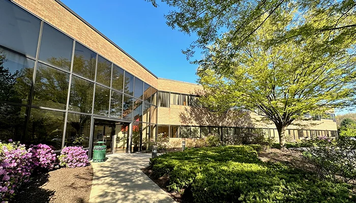 Office in Cheshire, CT — Lease in Cheshire, CT, photo 1 of 8