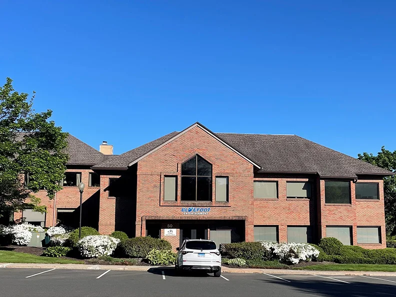 50 Avon Meadow Lane — Lease in Avon, CT, photo 3 of 5