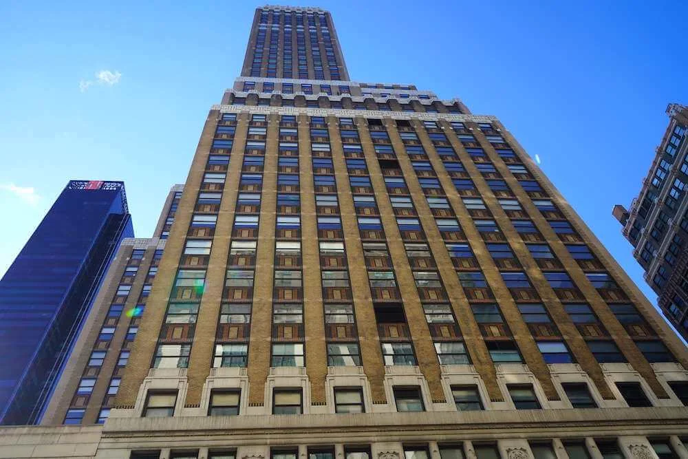 Nelson Tower — Lease in New York, NY, photo 1 of 2