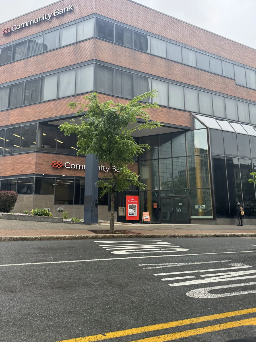 Retail in Albany, NY — Lease in Albany, NY, photo 1 of 8