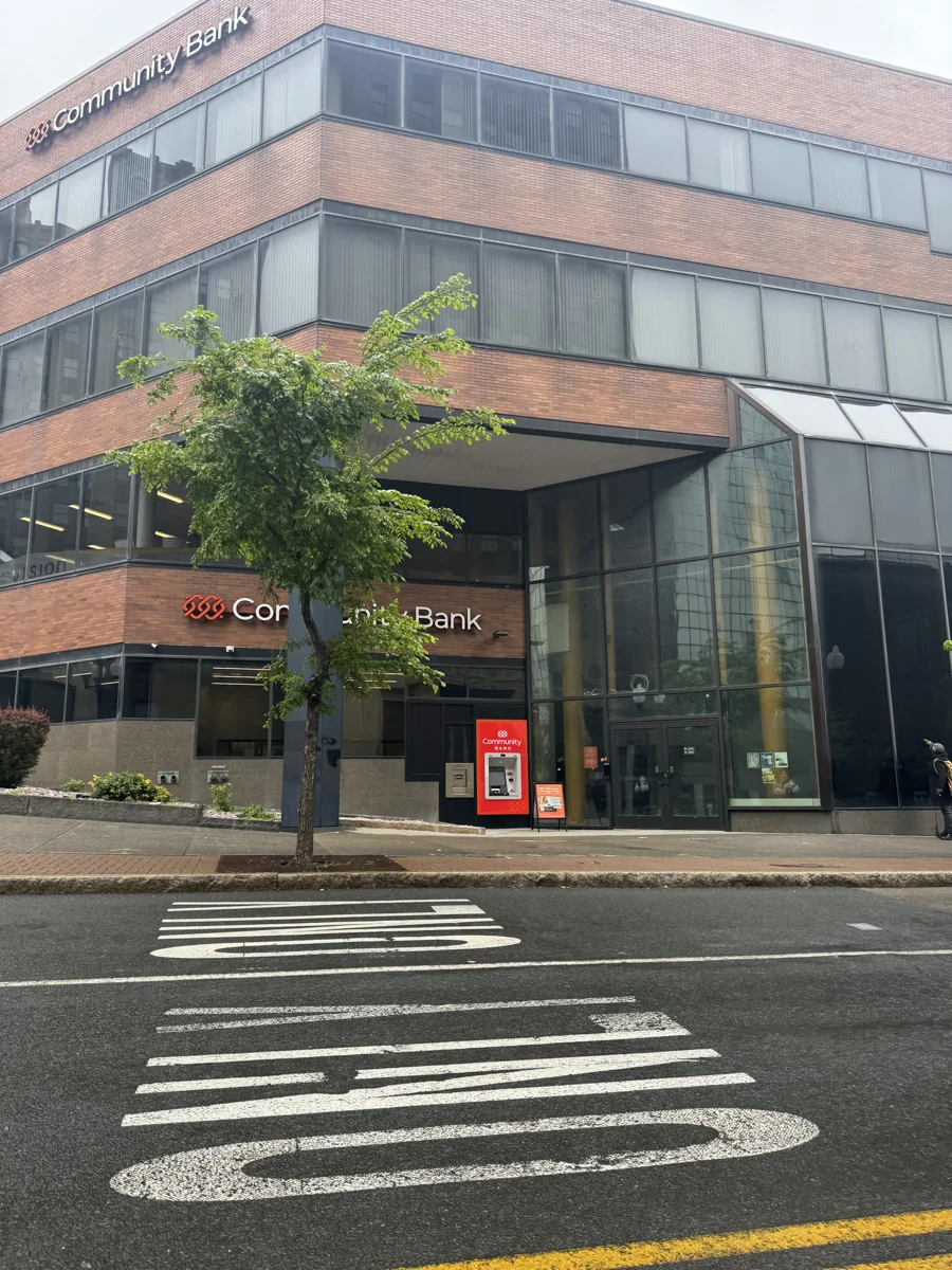 Retail in Albany, NY — Lease in Albany, NY, photo 2 of 8
