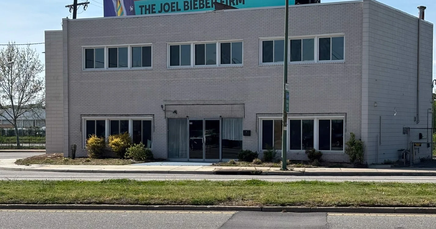 Retail in Norfolk, VA — Lease in Norfolk, VA, photo 1 of 2
