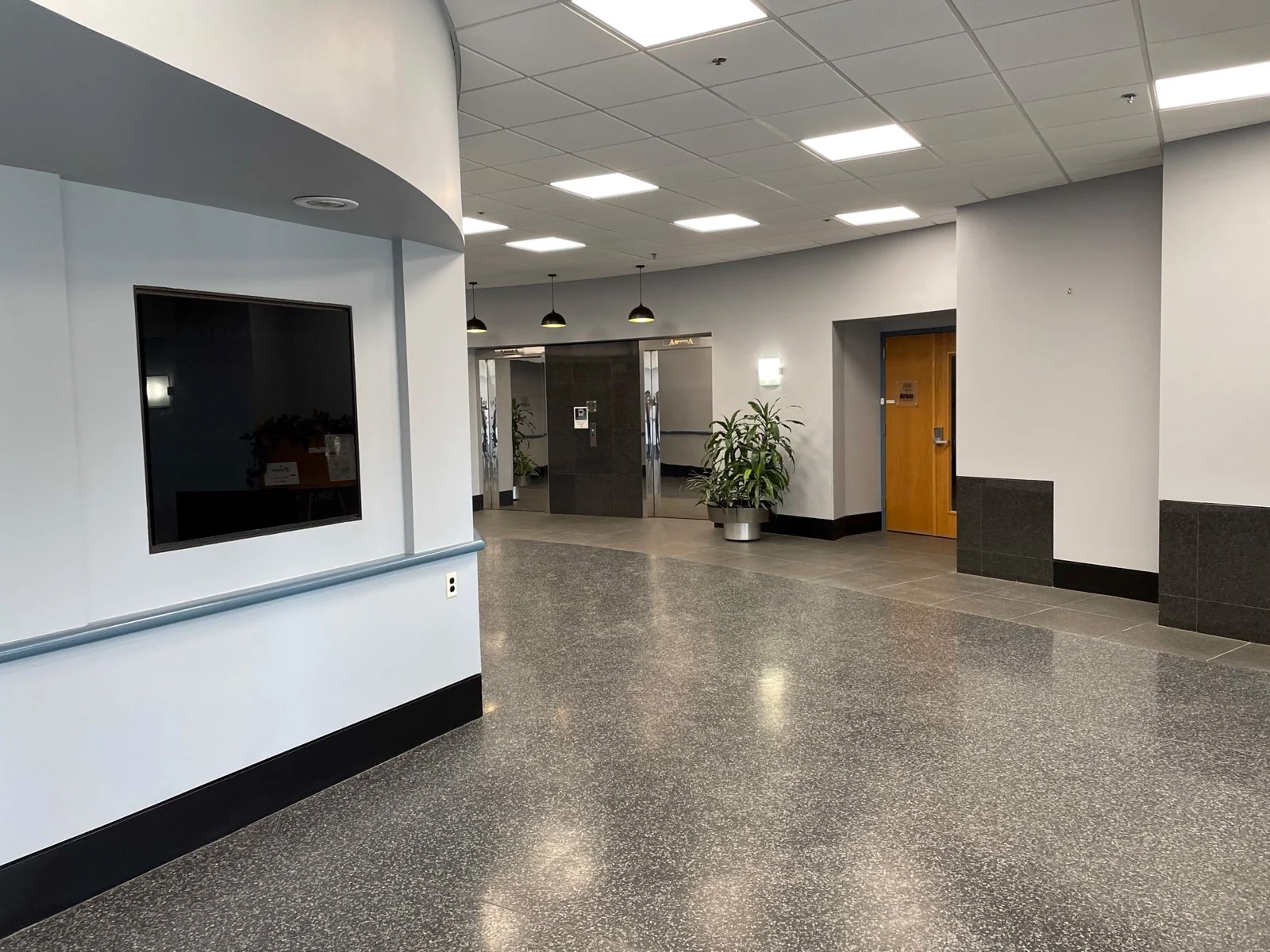 Commerce Corporate Center — Lease in Allentown, PA, photo 5 of 8