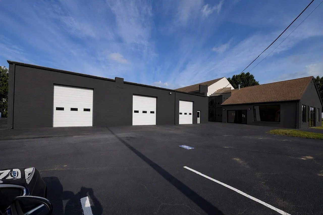 Retail in Hampton, VA — Lease in Hampton, VA, photo 1 of 1