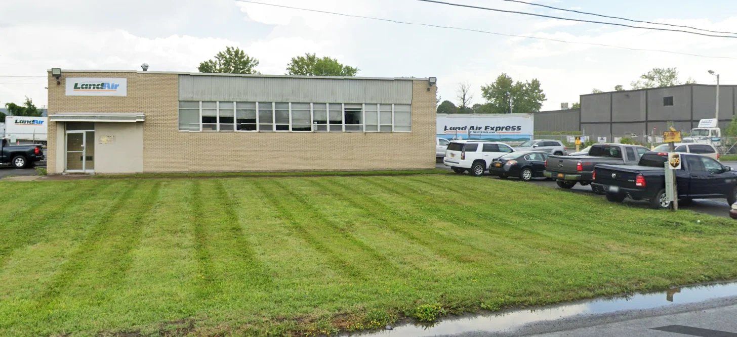Cross-Dock with Trailer Parking — Sale in Syracuse, NY, photo 2 of 5